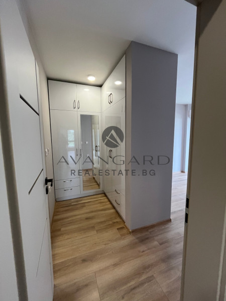 Luxuriously furnished turnkey two -bedroom apartment/ Smirnenski