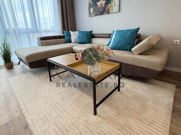 ТРИСТАЕН АПАРТАМЕНТ/ ОБЗАВЕДЕН/ КЪРШИЯКА