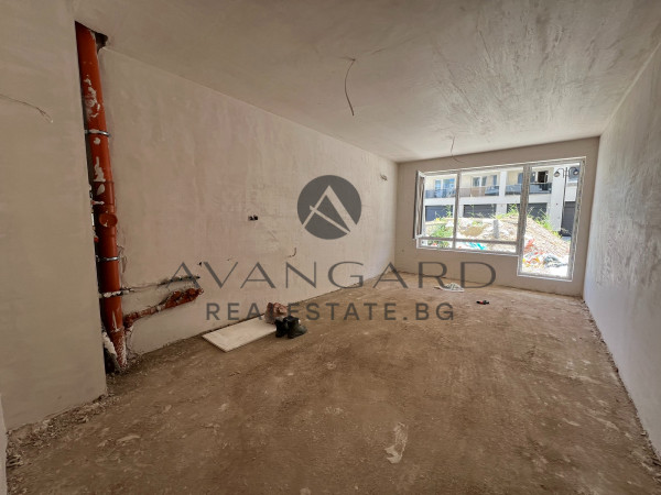 Two -bedroom apartment with Act 14!