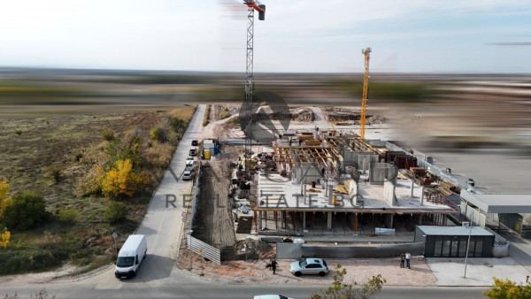 Four -bedroom new building / Ostromila