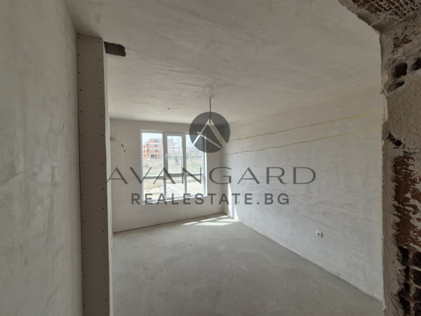 Two -bedroom apartment with yard / Kyuchuk Paris