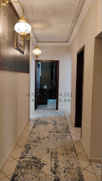 MULTI-ROOM APARTMENT SUNRISE !!! REAL SQUARE !!!