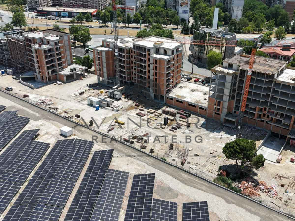 New luxury building / Gladno Pole