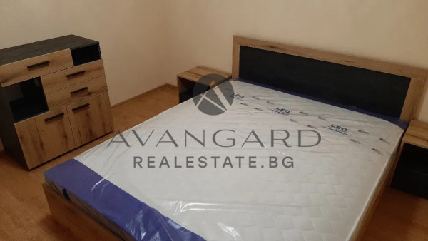 TWO BEDROOM / THREE SEPARATE ROOMS / HOUSE 2!