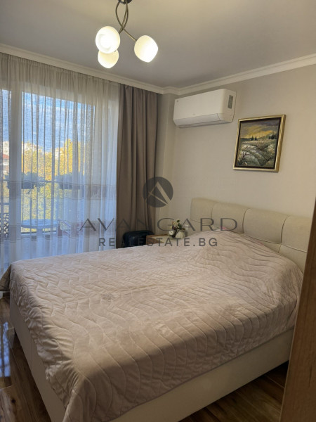 ТРИСТАЕН ОБЗАВЕДЕН ОСТРОМИЛА