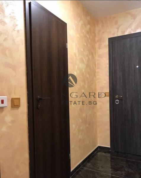 One bed! Top location!