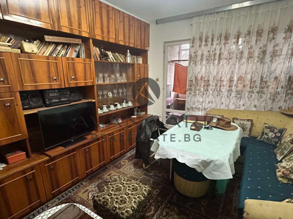 Three-room REAL SQUARE AREA
