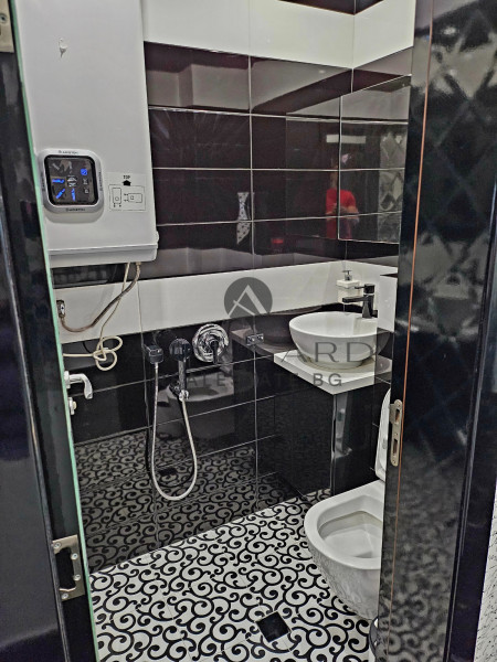 Furnished three-room apartment with parking space