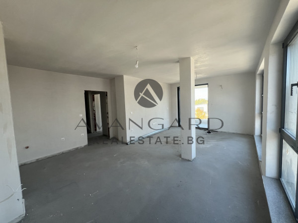 Тристаен апартамент / Кършияка