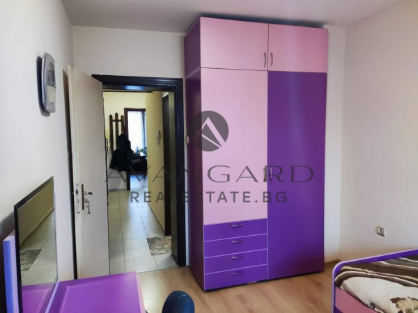 Four -bedroom apartment to the old town