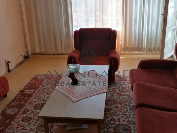 THREE BEDROOM/REAL SQUARE AREA/FREE PARKING