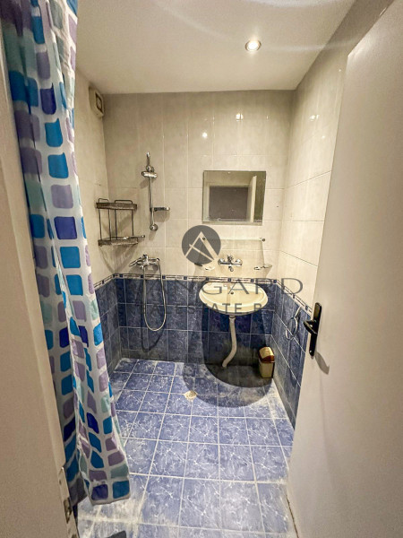 ДВУСТАЕН АПАРТАМЕНТ /  У-ЩЕ Д. ТАЛЕВ