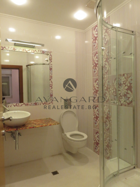 Furnished house with yard and garage Belomorski