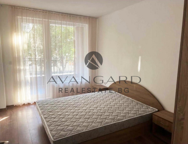 ДВУСТАЕН ОБЗАВЕДЕН!