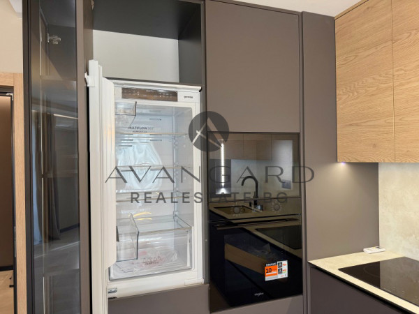 ДИЗАЙНЕРСКИ МНОГОСТАЕН АПАРТАМЕНТ