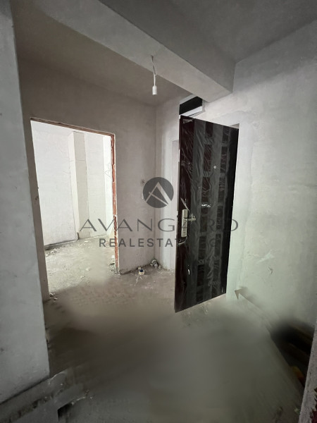 One bedroom apartment with yard in front of Act 15!