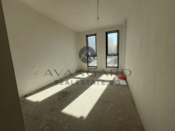 Тристаен апартамент / Кършияка