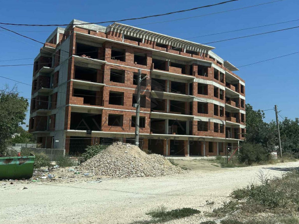 Тристаен Модър