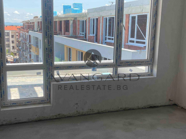 Act 14! Two -bedroom new building