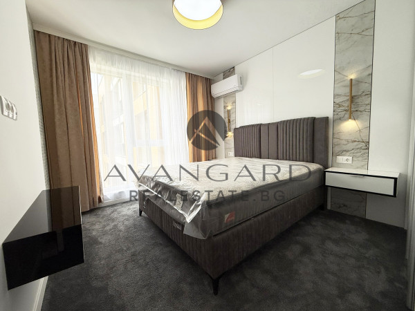LUXURIOUSLY FURNISHED THREE-ROOM APARTMENT!!