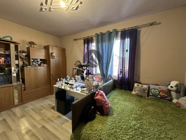 A three -bedroom furnished! Real square footage! Komatevo!