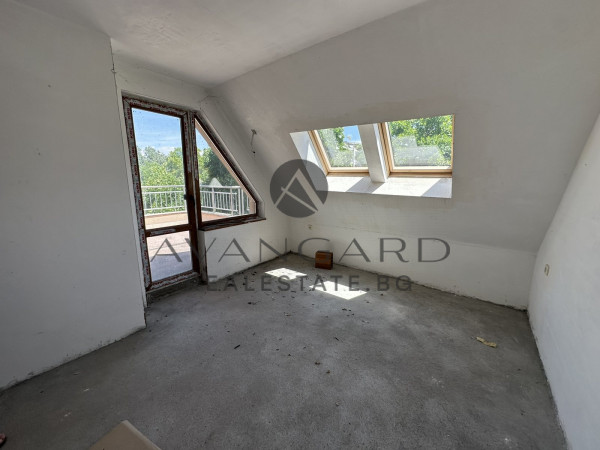 ТРИСТАЕН АПАРТАМЕНТ С АКТ 16!