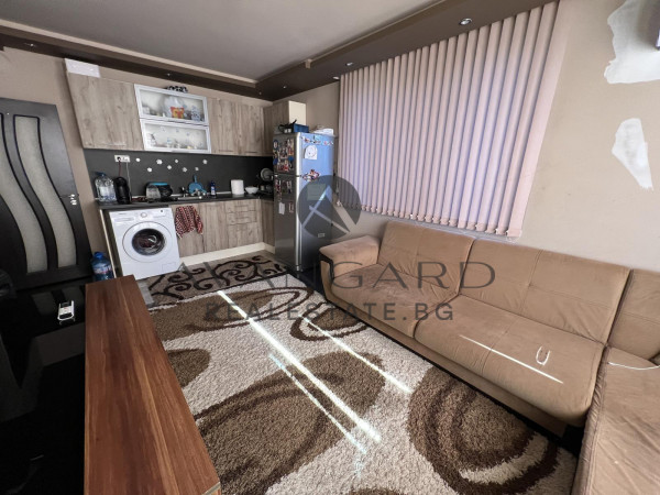 House floor + basement / Proslav