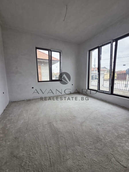 ЕКСКЛУЗИВНО !!! КЪЩА В С. МАНОЛЕ !!! ТРИ СПАЛНИ !!! ДВОР !!!АКТ 16 !!!