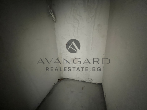 BEFORE ACT 16! Three-room Ostromila