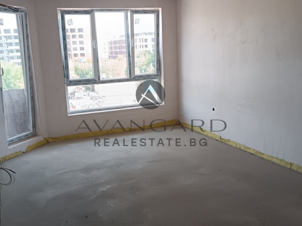 One bedroom with parking space in the price! Ostromila!