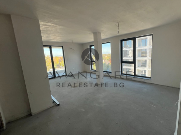 Тристаен апартамент / Кършияка