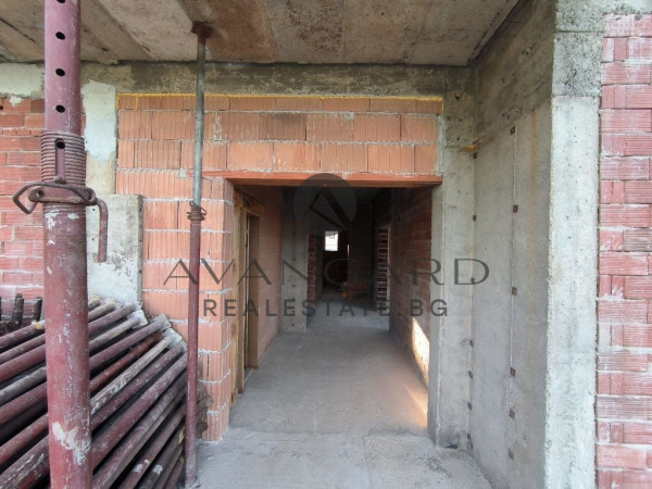 Two -storey house between Markovo and Champion!