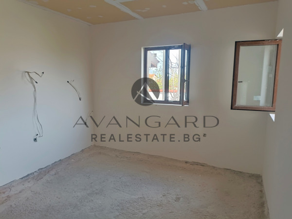 One -storey house with 1000 sq.m. yard in the village of Markovo