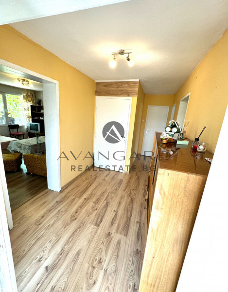 Two -storey house with a yard in the village of Kalekovets!