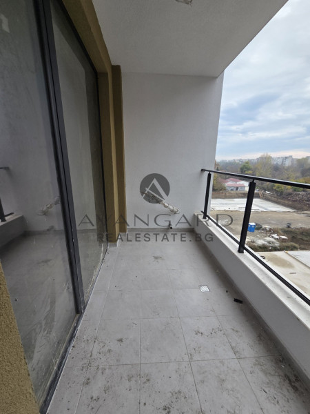 ACT 14/ TWO-ROOM/ THRACIA