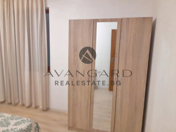 ДВУСТАЕН ТОП ЛОКАЦИЯ!