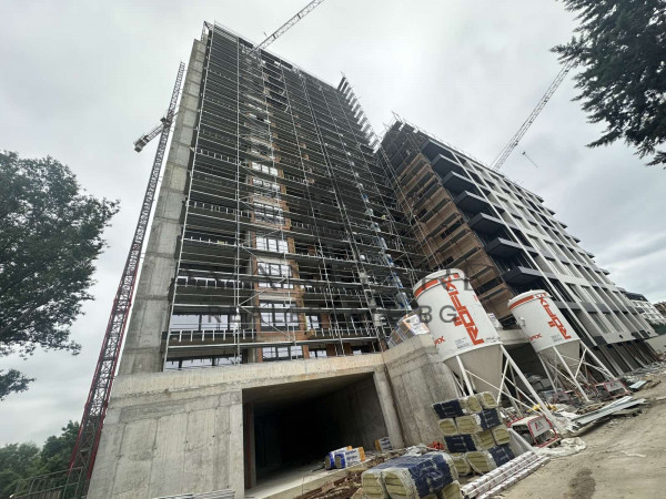 Two -bedroom apartment/new luxury complex