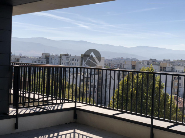 FOUR-ROOM APARTMENT WITH PANORAMIC VIEW in KAMENITSA 1!
