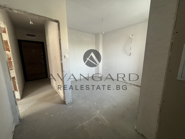 One bedroom apartment in a luxury building with Act 16!