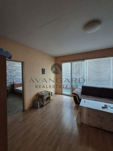 Three -bedroom real square footage Komatevo