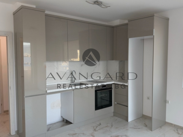 АКТ 16! Отремонтиран двустаен Кючук Париж