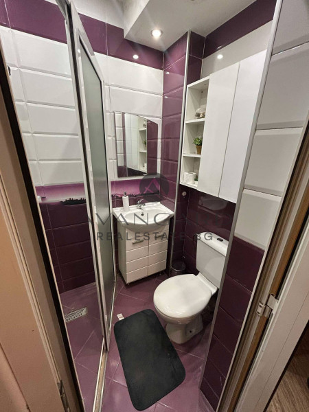 Тристаен Обзаведен / МОЛ Пловдив