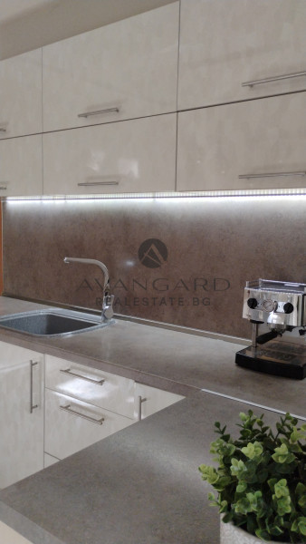 MULTI-ROOM APARTMENT SUNRISE !!! REAL SQUARE !!!