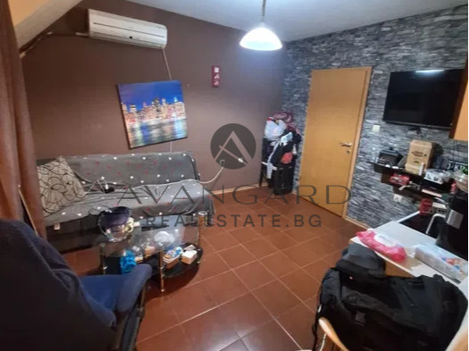 Furnished one -bedroom to Palmed!
