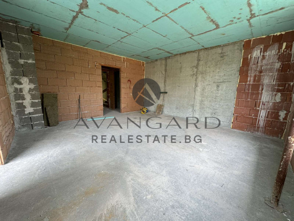 ПРОСТОРЕН ДВУСТАЕН АПАРТАМЕНТ / КЪРШИЯКА