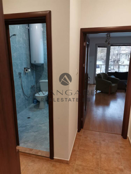 THREE BEDROOM FURNISHED! THE BREAKER!