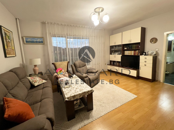 Three-room apartment next to the POLYCLINIC