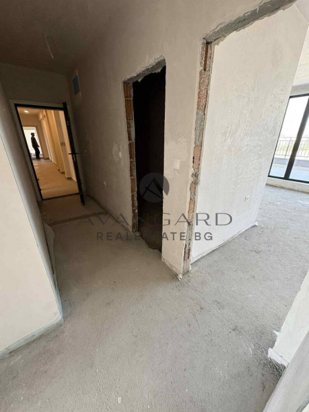 ПРОСТОРЕН ТРИСТАЕН С АКТ16 / НОВА СГРАДА