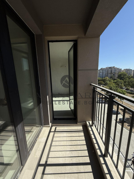 Act 16! Three -bedroom Thrace mail