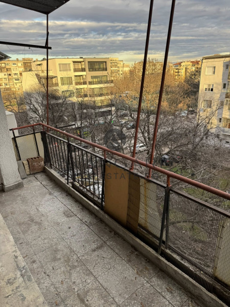 Three-room REAL SQUARE AREA